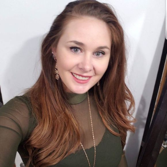 Meet your Posher, Kat - Picture 1 of 1